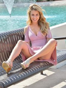 Leah Pretty In Pink Picture 6